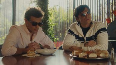 Monstruos: La historia de Lyle y Erik Menendez 1x2