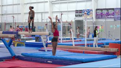 Simone Biles vuelve a volar 1x2